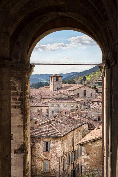 La Dimora Di Pietra Leilighet Gubbio Eksteriør bilde